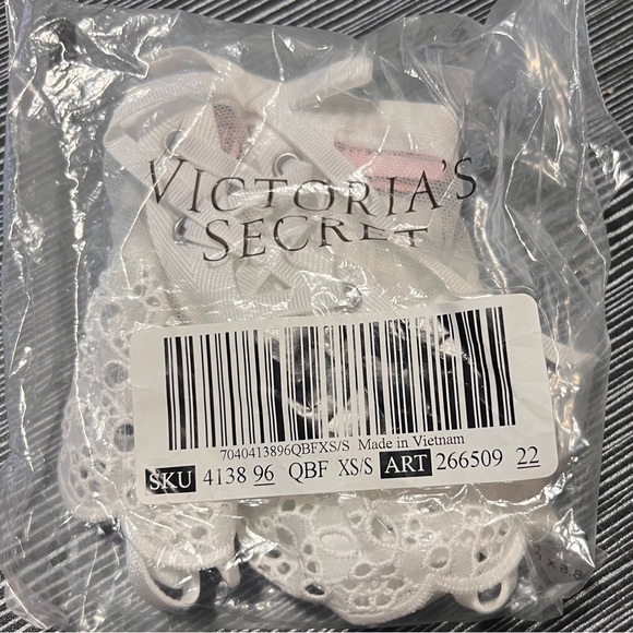 Victoria Secret Dream Angels White Eyelet Lace Garter Belt Skirt, NWT, Size XS/S - Picture 15 of 16